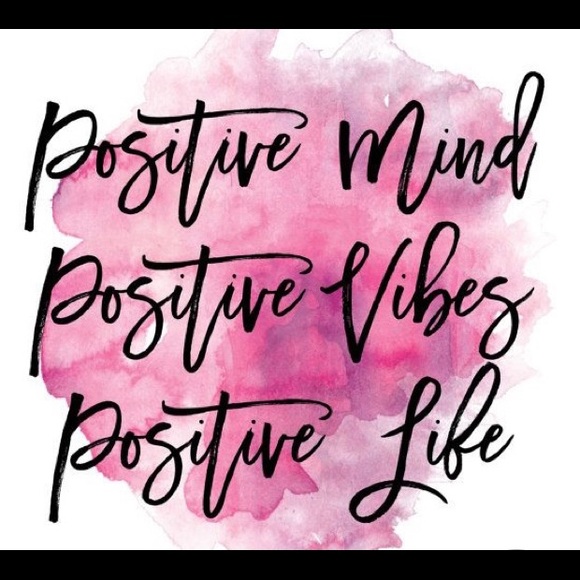 Meet your Posher, Mitzi🌸I’m a Proud Ambassador🌸 - Picture 3 of 12